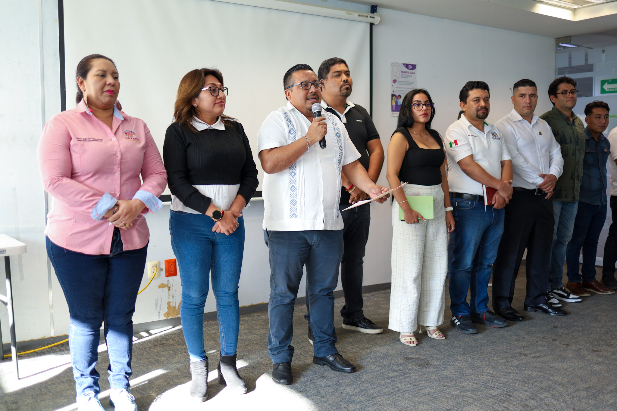 Capacitan a mandos medios y superiores de Gobierno de Oaxaca en liderazgo con perspectiva de género