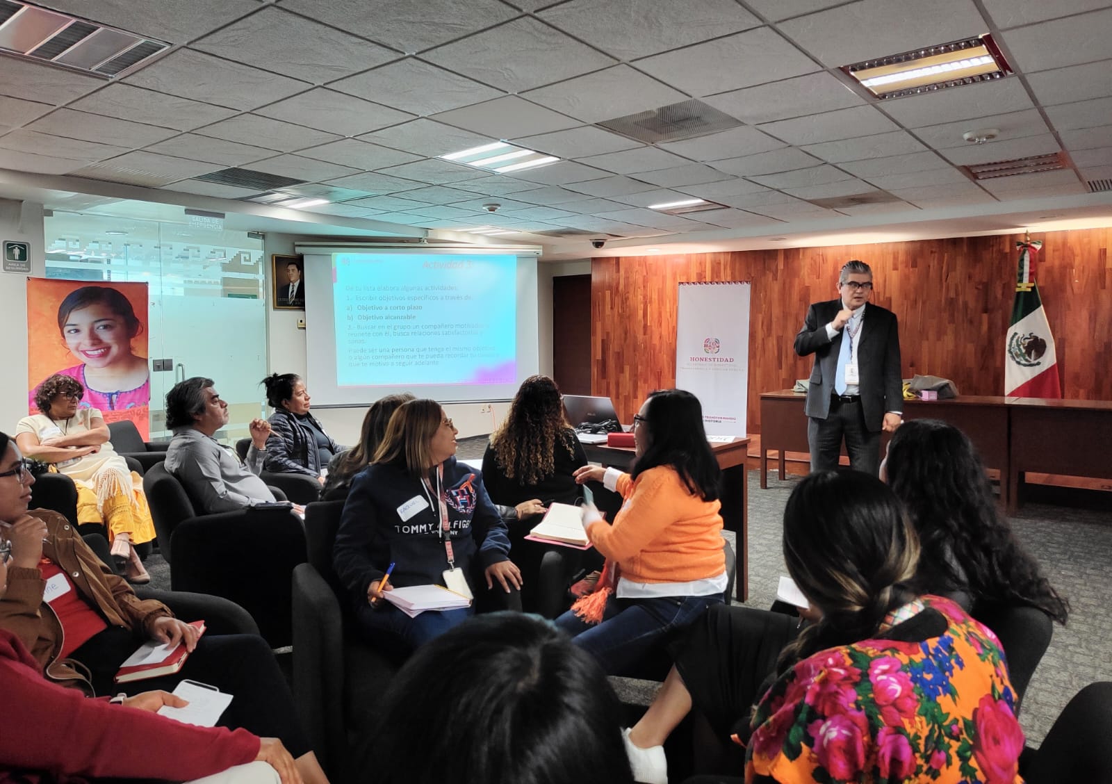 Capacita Administración a funcionariado a través del método Kaizen