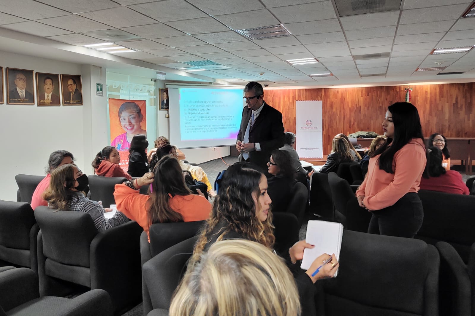 Capacita Administración a funcionariado a través del método Kaizen