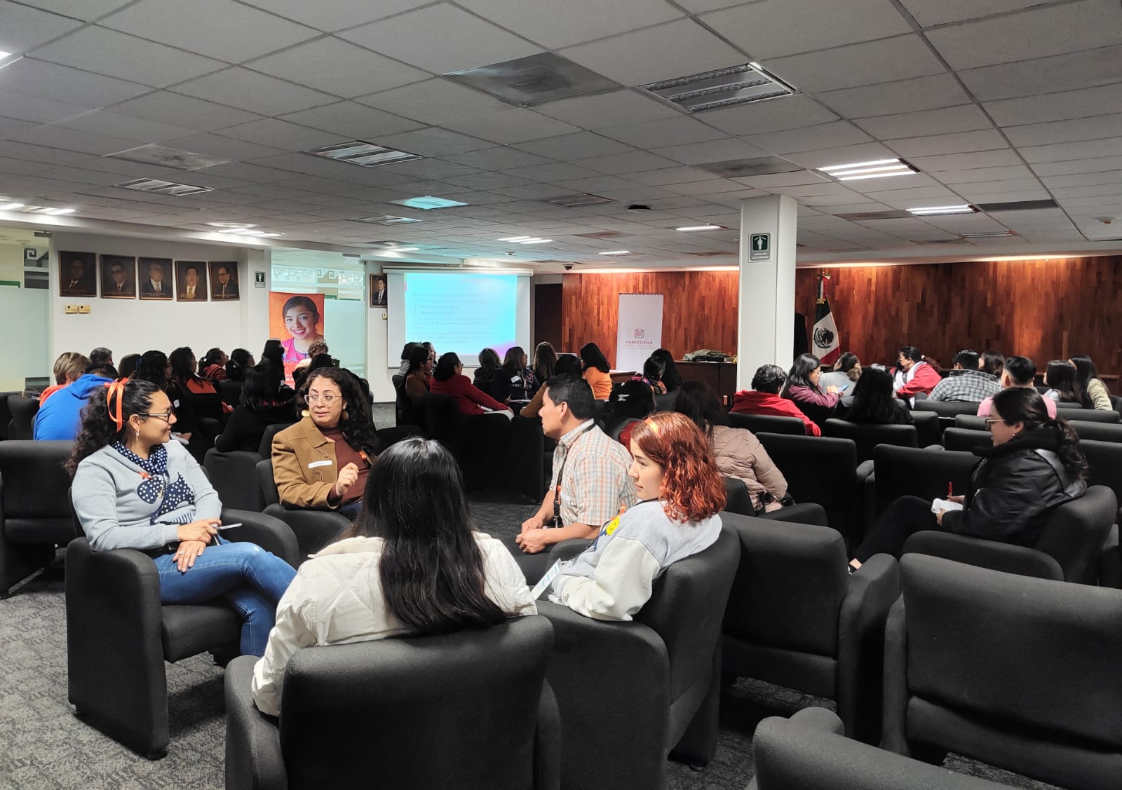 Capacita Administración a funcionariado a través del método Kaizen