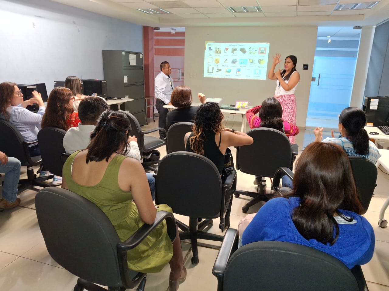 Capacitan a funcionariado de la Secretaría de Administración en LSM