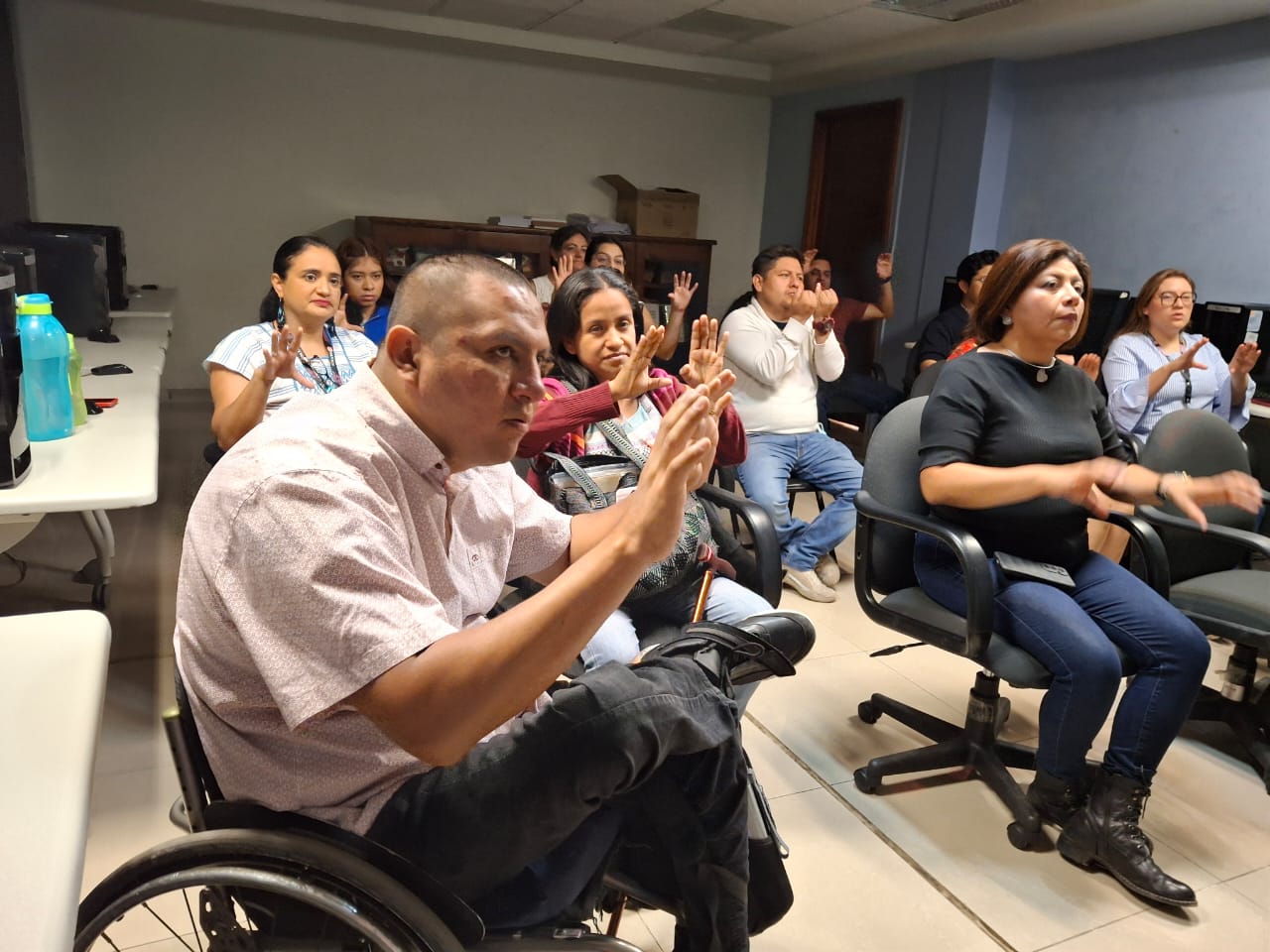 Capacitan a funcionariado de la Secretaría de Administración en LSM