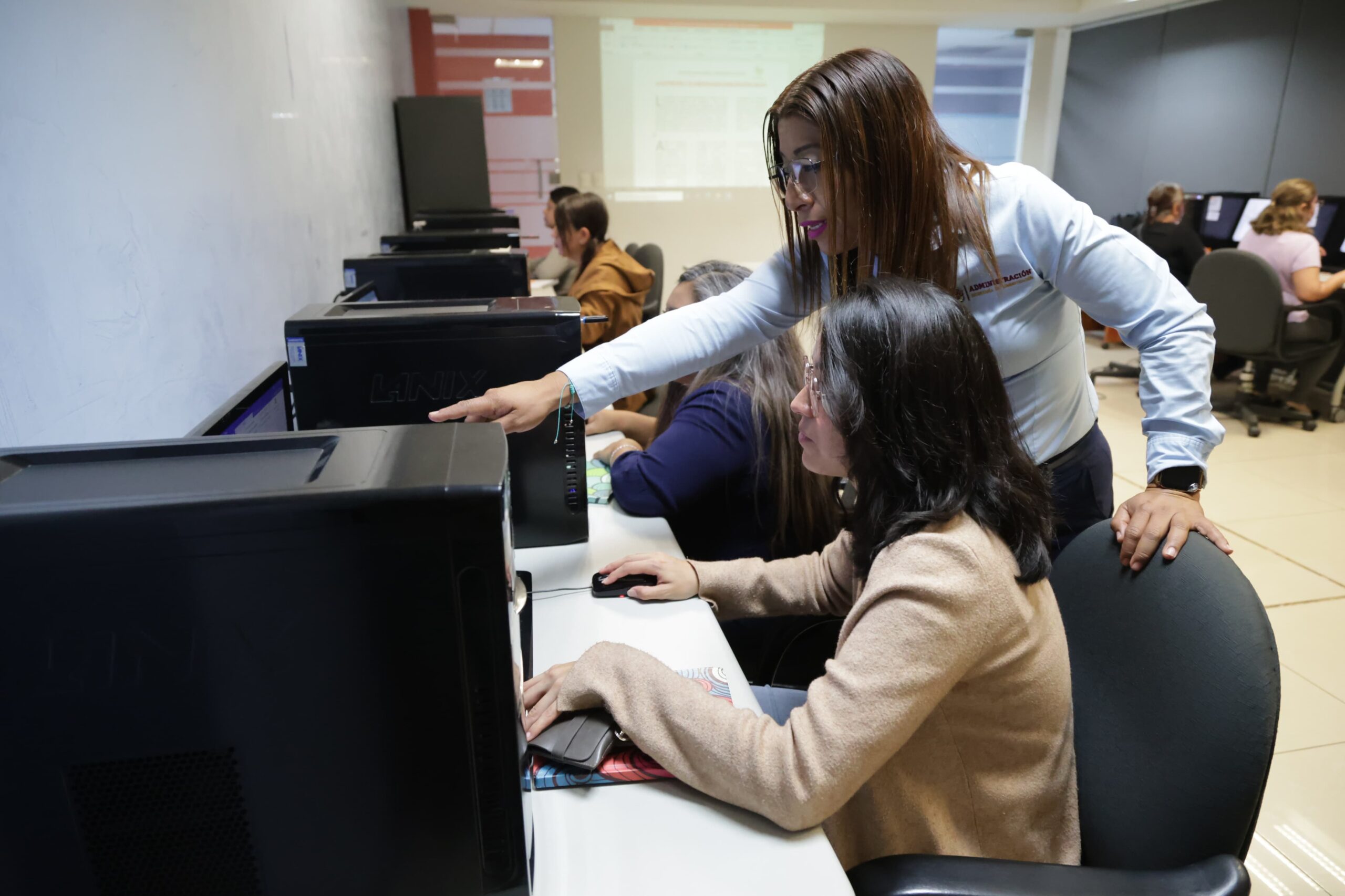 Fortalece Secretaría de Administración profesionalización de funcionariado con capacitaciones