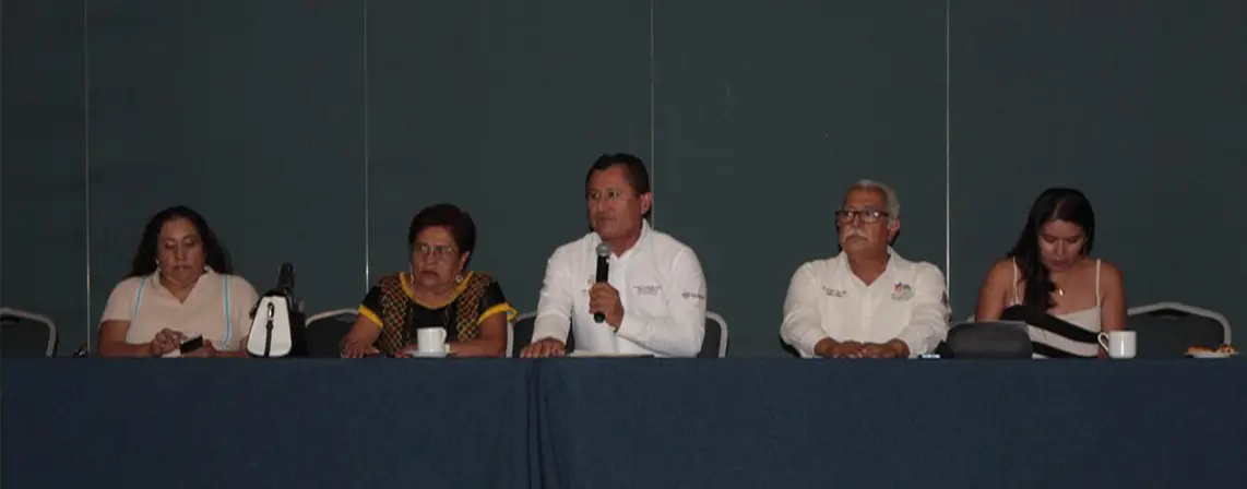 Reunión con sector empresarial