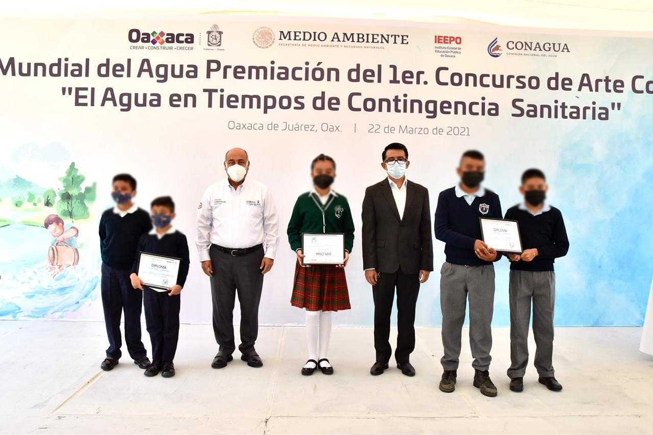 Premian IEEPO y Conagua a estudiantes ganadores del Primer Concurso de Arte Colectivo sobre uso del agua