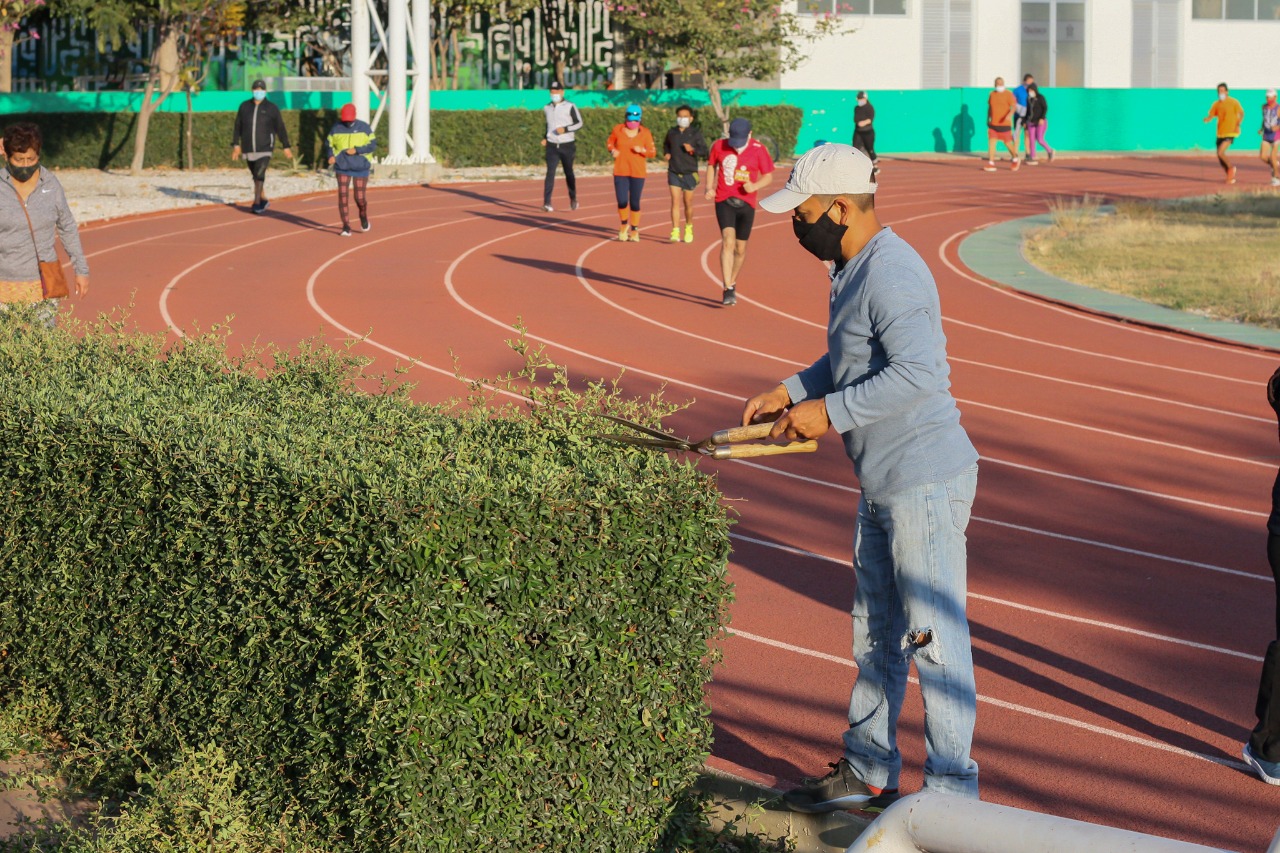 Brindan mantenimiento permanente al Polideportivo Venustiano Carranza