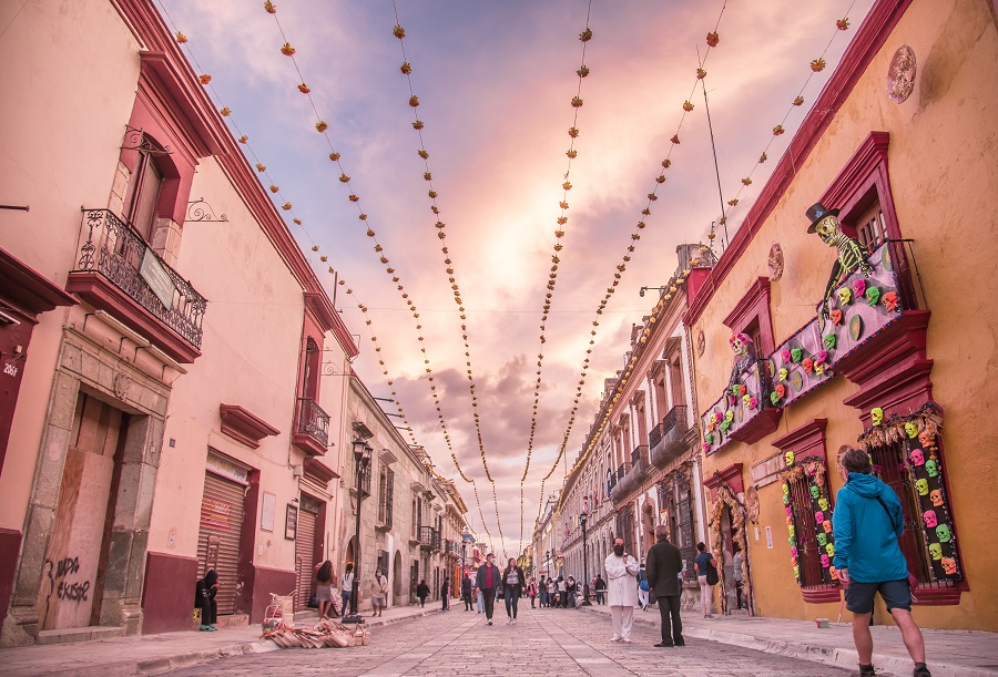 Sectur Oaxaca invita a visitantes y habitantes a respetar los protocolos de seguridad e higiene en temporada vacacional