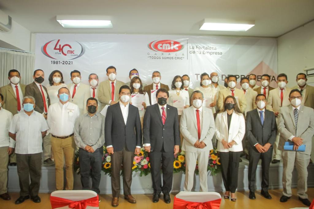 Ante la adversidad, Oaxaca transforma las ocho regiones con más obras, liderazgo y trabajo: JLV