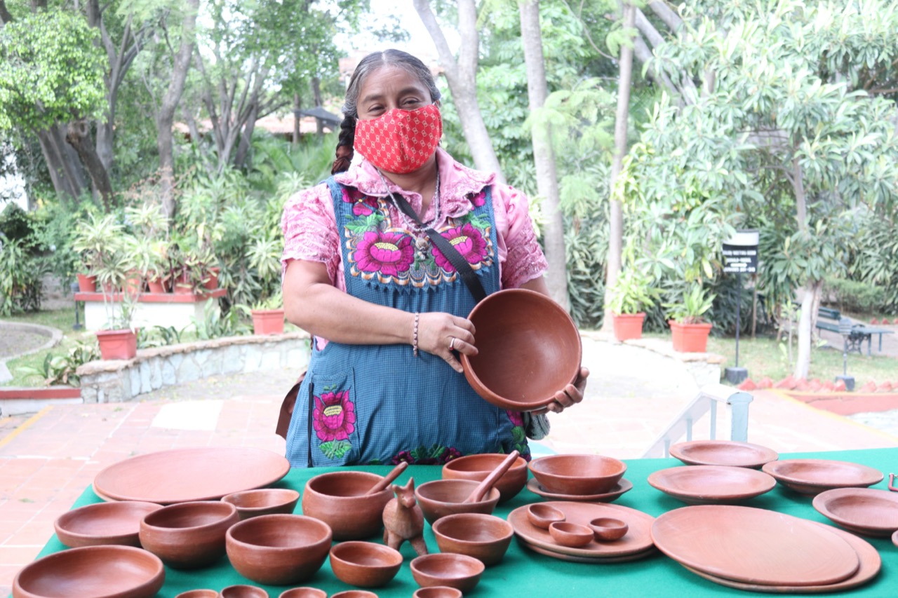 Invita SMO a apoyar a mujeres artesanas en tienda virtual