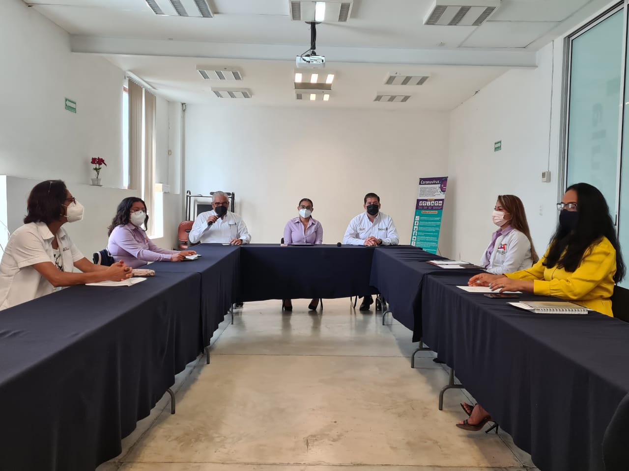 Realizan los SSO conversatorio para conmemorar el Día Internacional de la Mujer