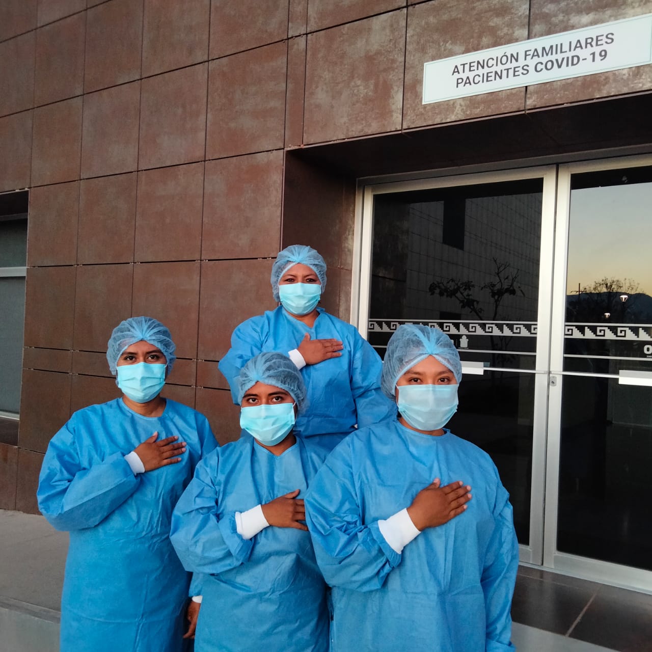 Distinguen a trabajadoras sociales del Hospital de la Mujer y el Niño Oaxaqueño, con la medalla Juana Catalina Romero