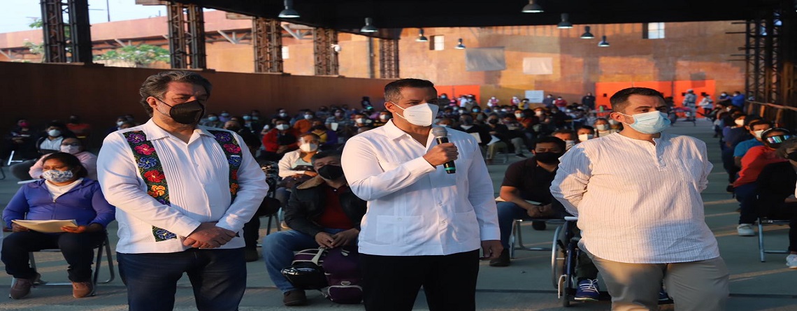 Supervisa AMH inicio de vacunación al personal educativo de Oaxaca
