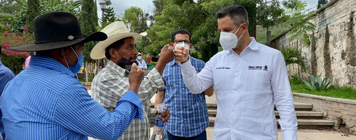 AMH construye ruta de paz en San Vicente Coatlán