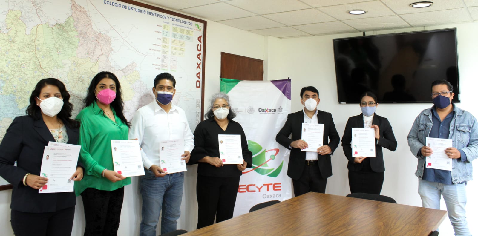 Entrega CECyTEO certificados oficiales al primer cuerpo de evaluadores