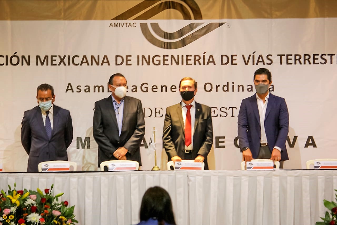 Gobierno de Oaxaca continuará uniendo familias, acercando comunidades y mejorando la infraestructura: Lazcano Vargas