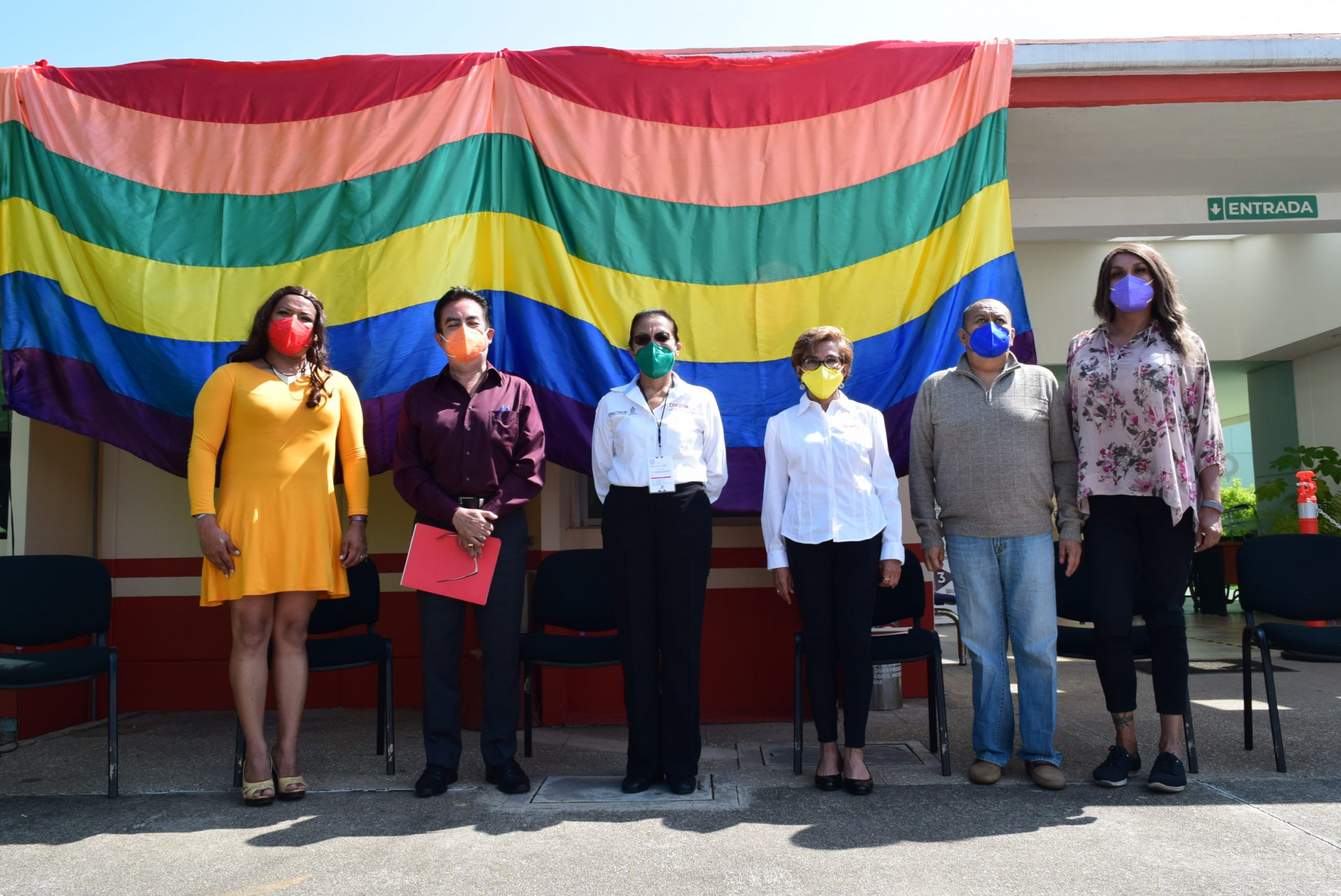 Bandera de la Diversidad Sexual, ondea en Coesida