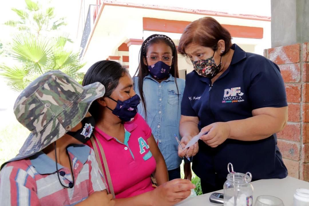 Unidades Móviles llevan asistencia médica gratuita a Cuilapam de Guerrero