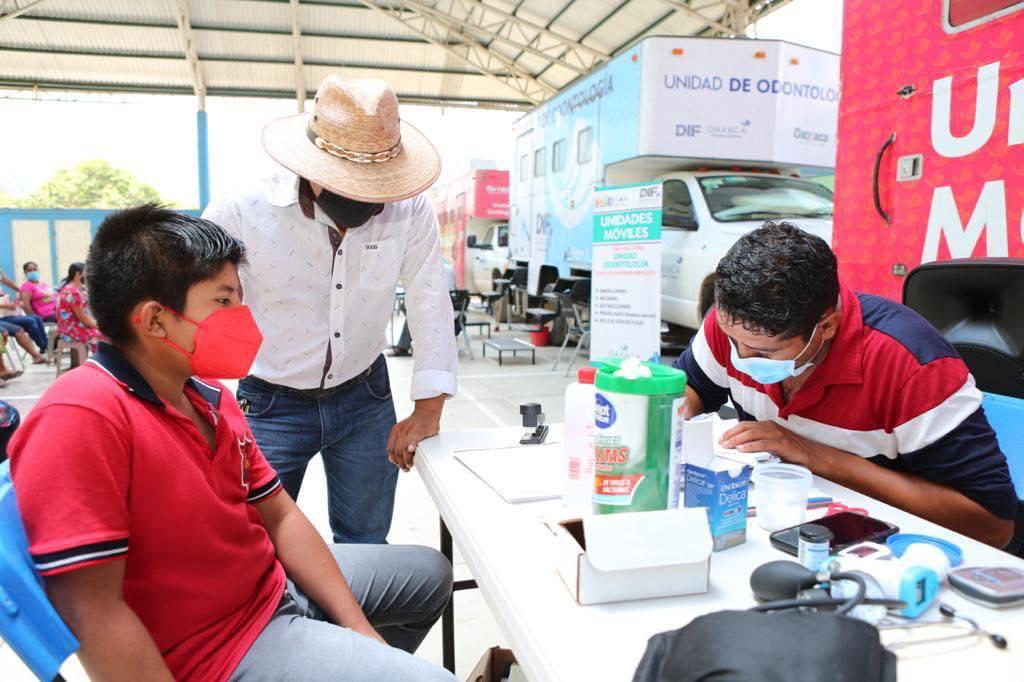 La salud de los oaxaqueños, eje primordial en la administración de AMH