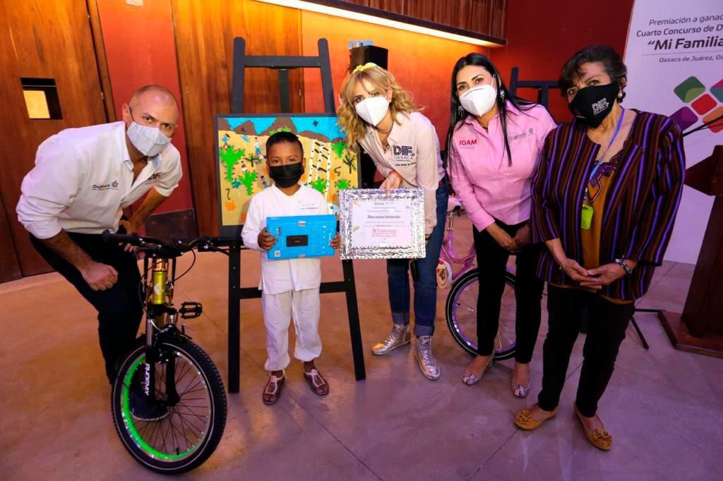 Premia IOAM a las niñas y niños ganadores del Cuarto Concurso de Dibujo y Pintura Infantil “Mi Familia Migrante”