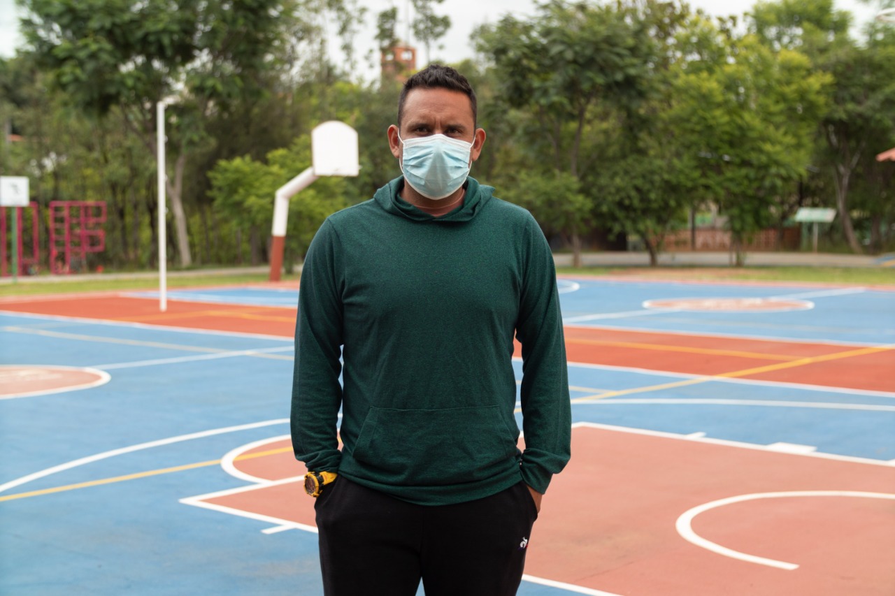 Felipe Silva Carrillo, campeón de tenis  e instructor en Administración