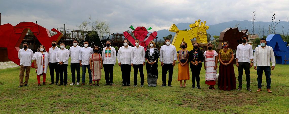 Reconoce Murat Hinojosa a los restaurantes oaxaqueños como pilares del crecimiento económico
