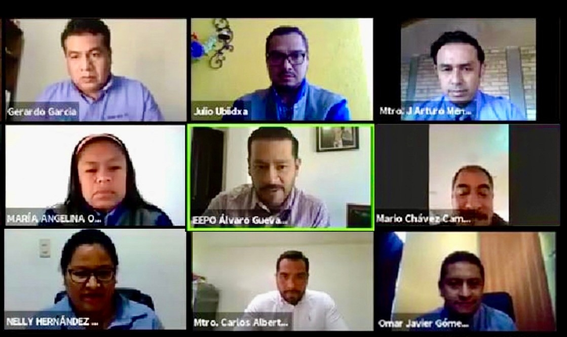 Felicita IEEPO a Normal de Teposcolula por edición de la revista Expresiones Normalistas