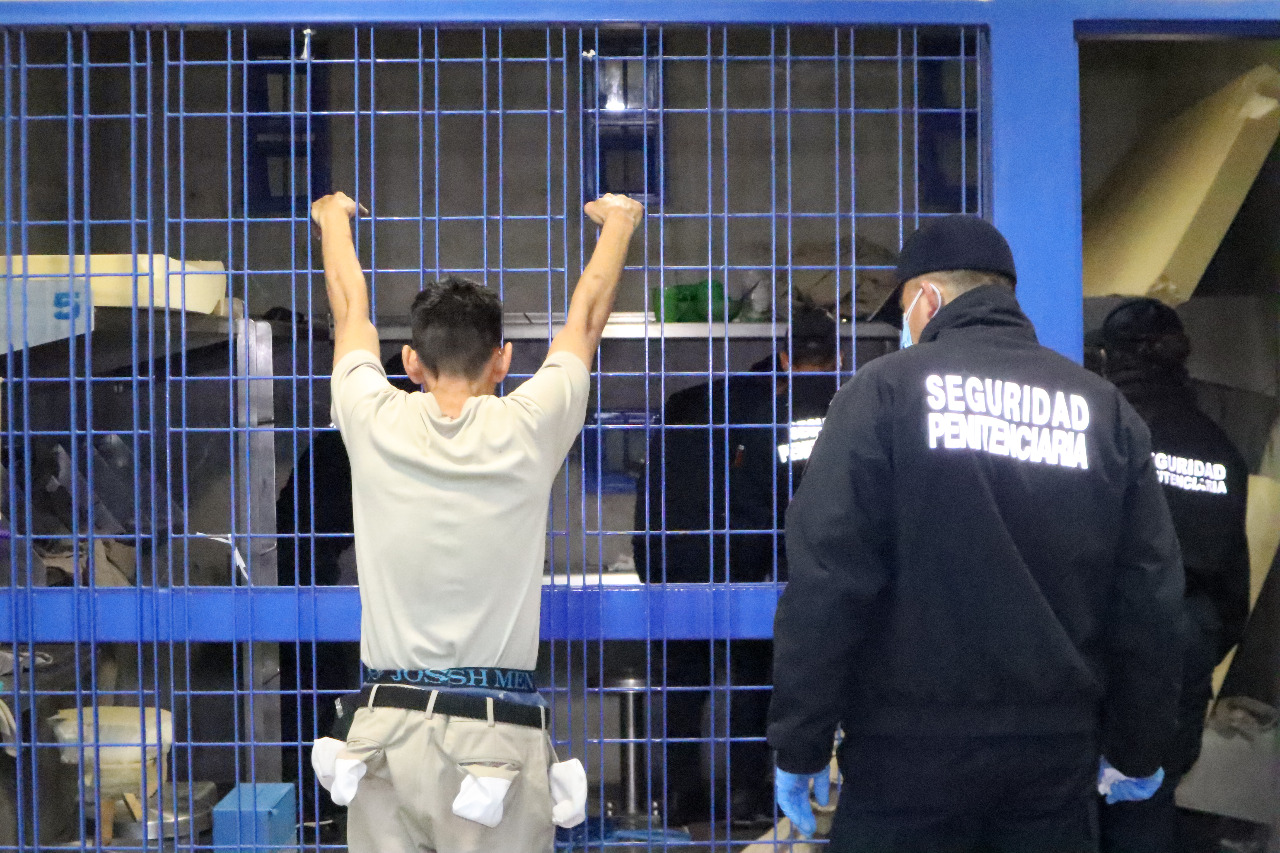 Operativos de revisión por la SSPO fortalecen la paz social en los Centros Penitenciarios de Oaxaca