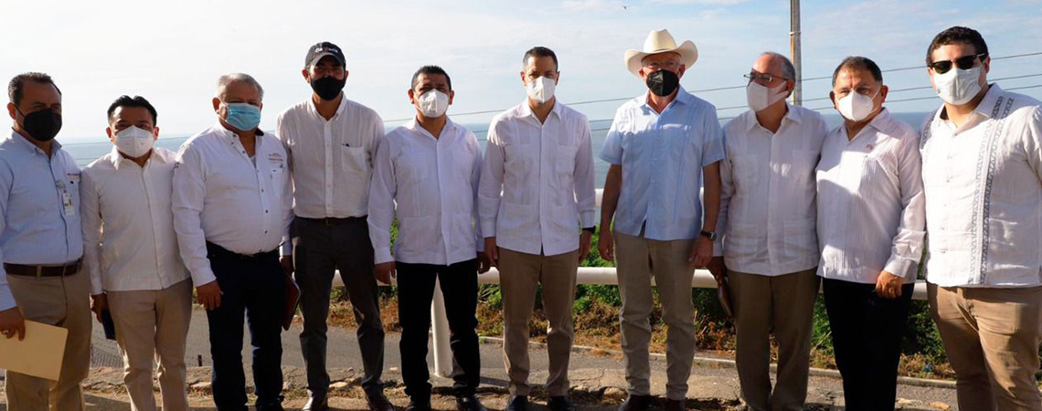 Alejandro Murat y Kenneth Lee Salazar, embajador de EEUU en México,reafirman compromiso de trabajo en torno al Proyecto Interoceánico