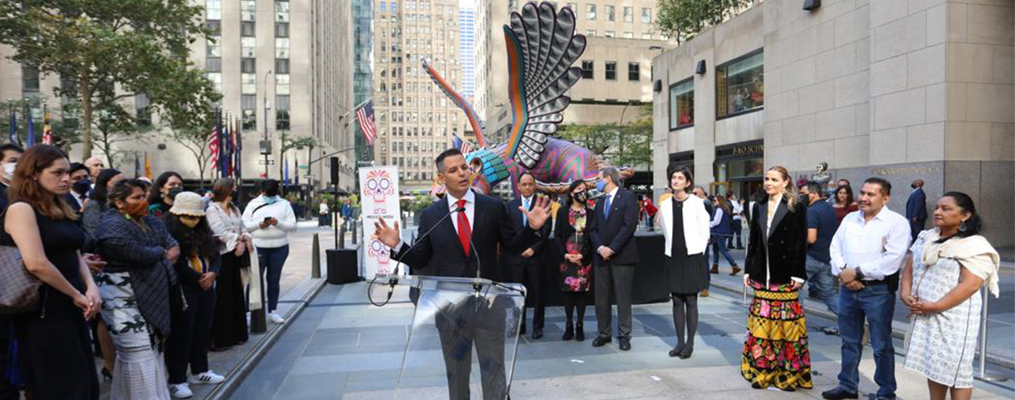 Alebrijes gigantes de Oaxaca conquistan con su magia el corazón de Nueva York