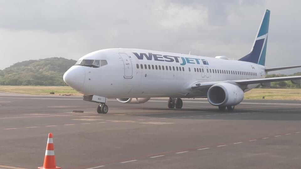 Se reactivan vuelos de temporada invernal  de Canadá a la Costa oaxaqueña