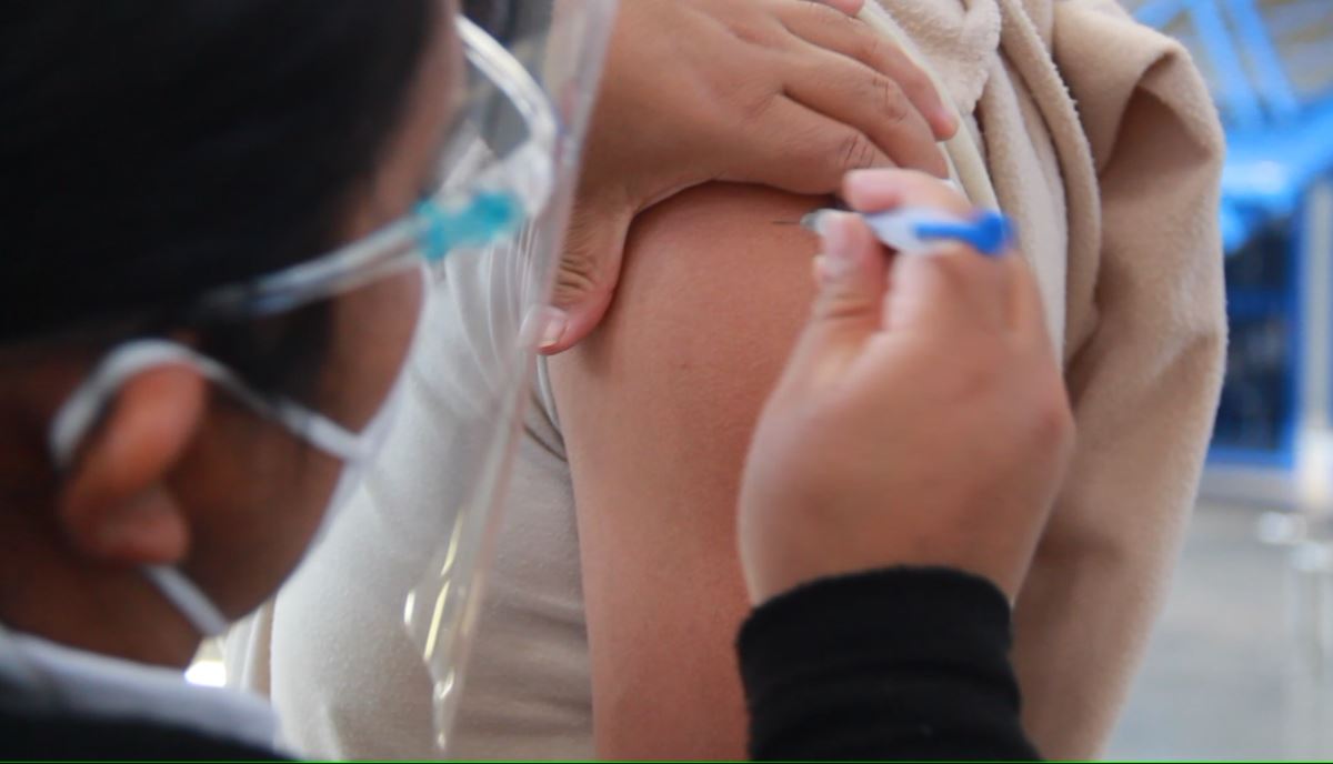 Ante temporada invernal, SSPO inicia campaña de vacunación contra Influenza y Hepatitis “B” en la DEMA    