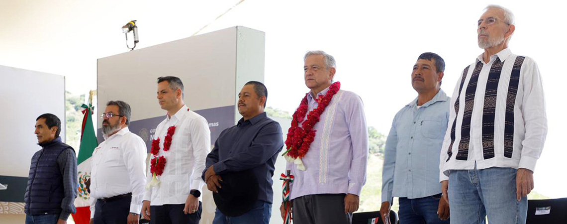 Inauguran AMLO y AMH Camino Rural de San Jerónimo Taviche