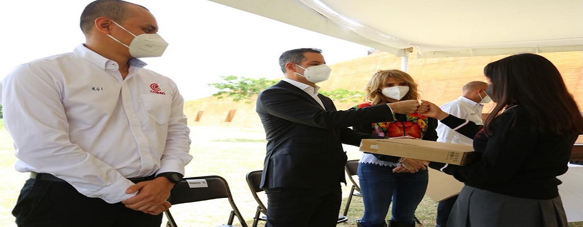 Reconoce Gobierno Estatal a estudiantes destacados del Colegio de Bachilleres del Estado de Oaxaca