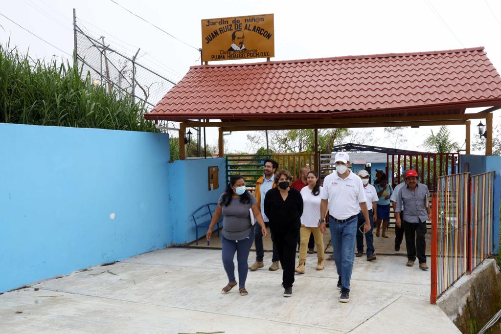 Continúan SEP y el IEEPO recorrido en la Costa revisando daños en escuelas por “Ágatha”