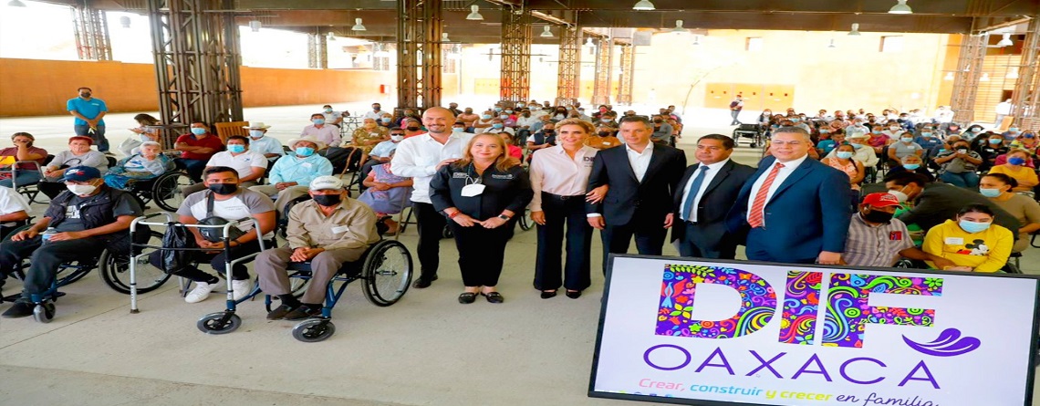 Entrega AMH e IMM sillas de ruedas y apoyos funcionales, para mejorar la calidad de vida de la población con discapacidad