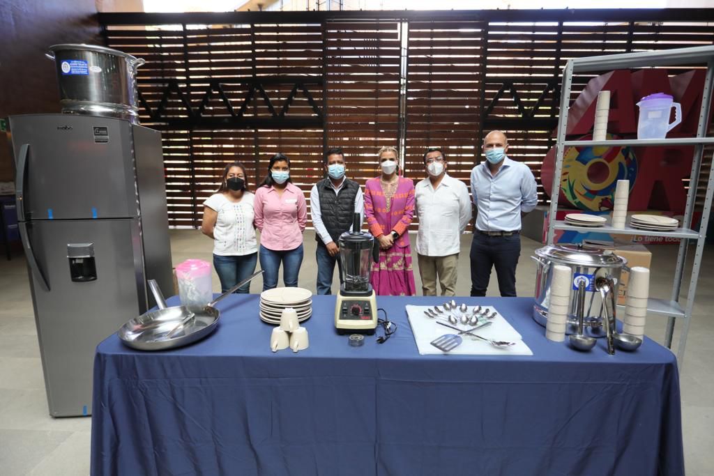 Oaxaca continúa asegurando la alimentación de niñas, niños, adolescentes, y personas de los diversos sectores vulnerables, con ayuda de las Cocinas Comedor Nutricional Comunitarias