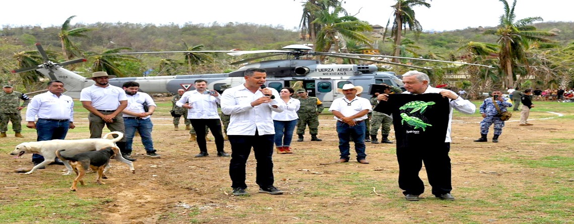 Alejandro Murat y Andrés Manuel López Obrador  recorren municipios afectados de la costa oaxaqueña