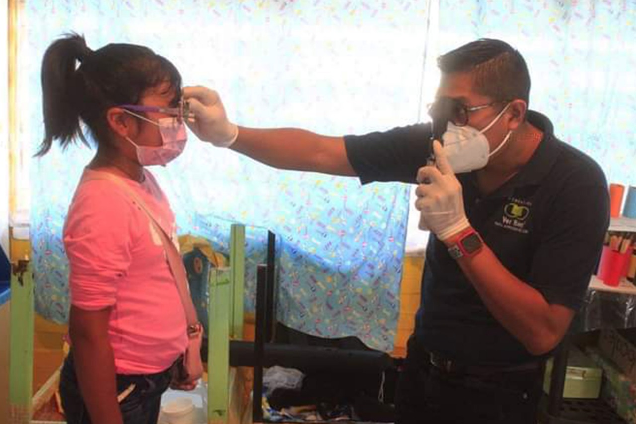 Inician IEEPO y Fundación Ver bien para aprender  mejor Jornadas de Salud Visual 