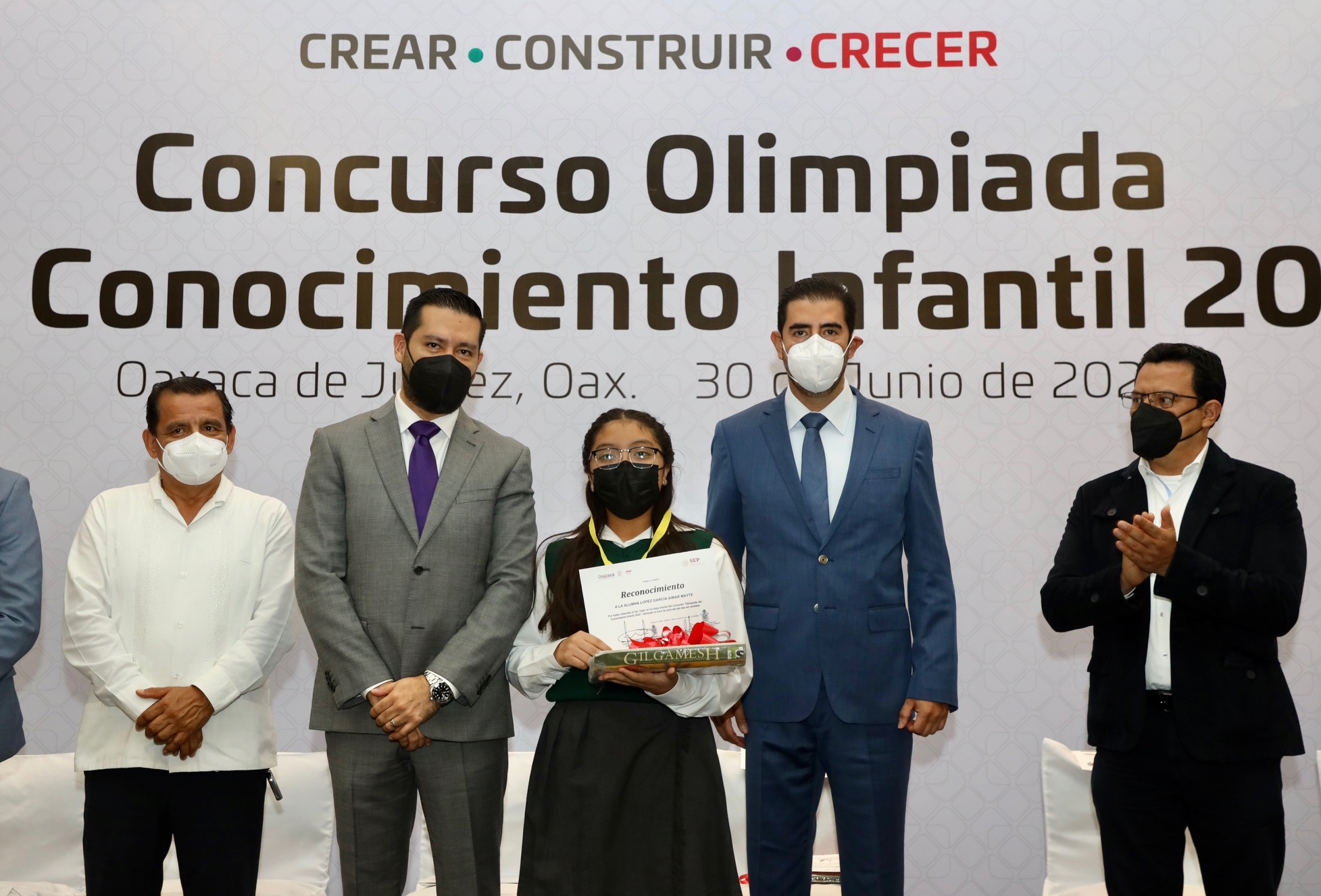 Premia el IEEPO a 67 estudiantes ganadores de la Olimpiada del Conocimiento Infantil 2022