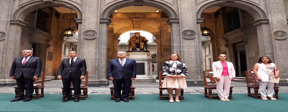 Juárez es símbolo de patria, libertad, soberanía y respeto al derecho ajeno: AMH