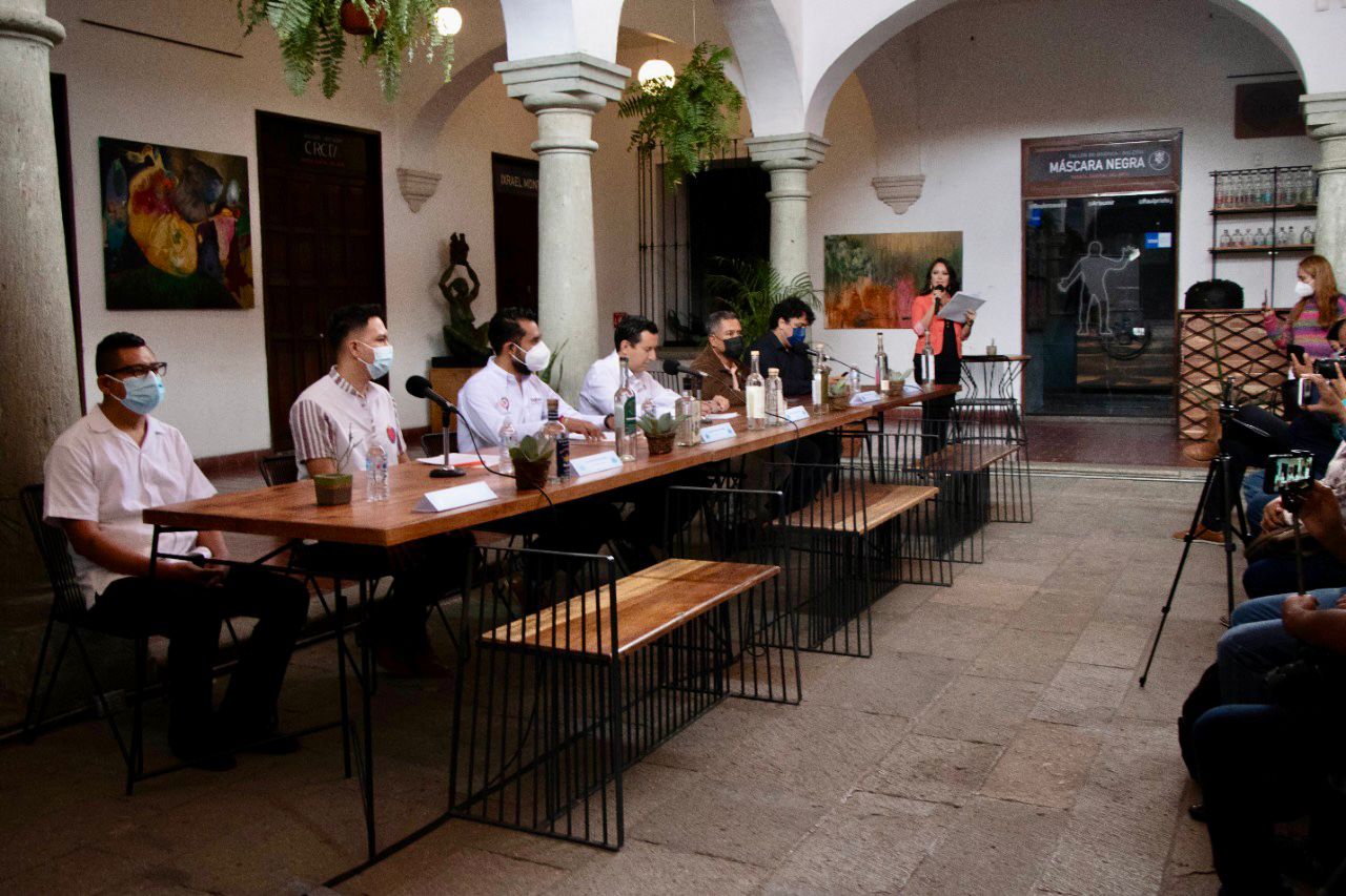 Proyectarán a la industria del Mezcal a través del medio público oaxaqueño