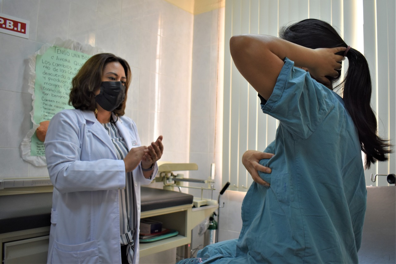 Exhorta SSO a mujeres a partir de los 20 años, hacerse la autoexploración de sus mamas