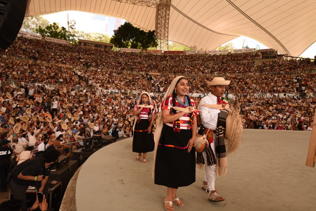 Fiestas de la Guelaguetza 2022 dejan más de mil millones  de pesos en derrama económica para Oaxaca