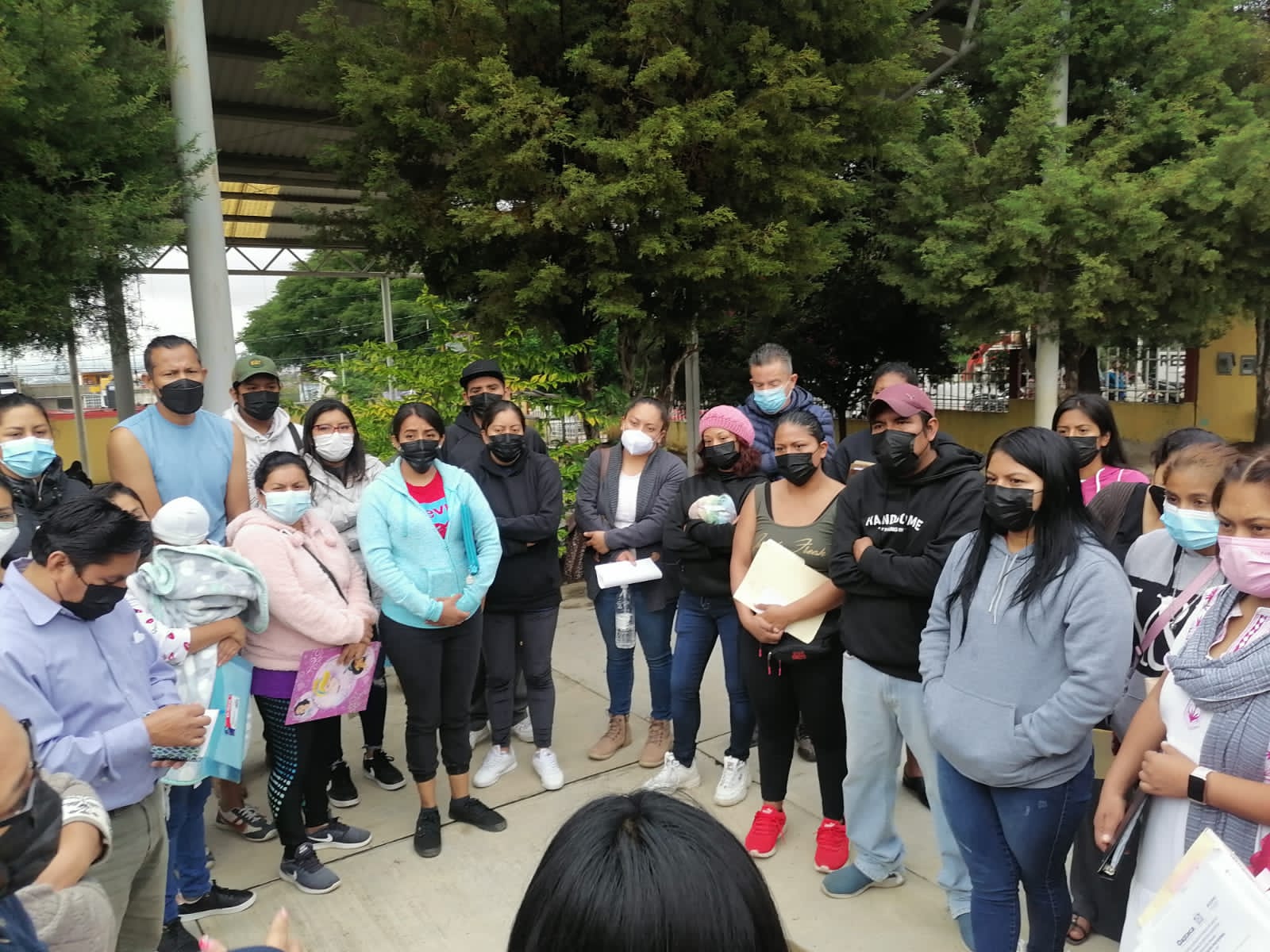 Atiende IEEPO solicitud docente en la Escuela Primaria “20 de Noviembre” de San Luis Beltrán