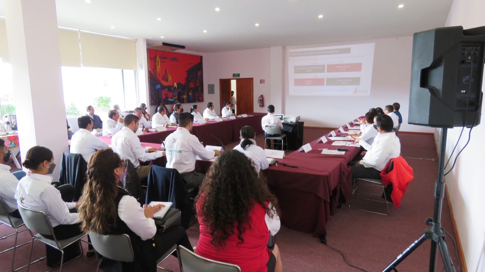 Instala IEEPO mesa técnica estatal de Educación Básica para promover trayectorias educativas