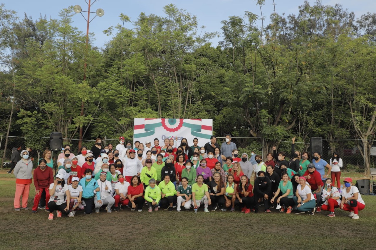 Celebra Administración el Mes Patrio en parques públicos