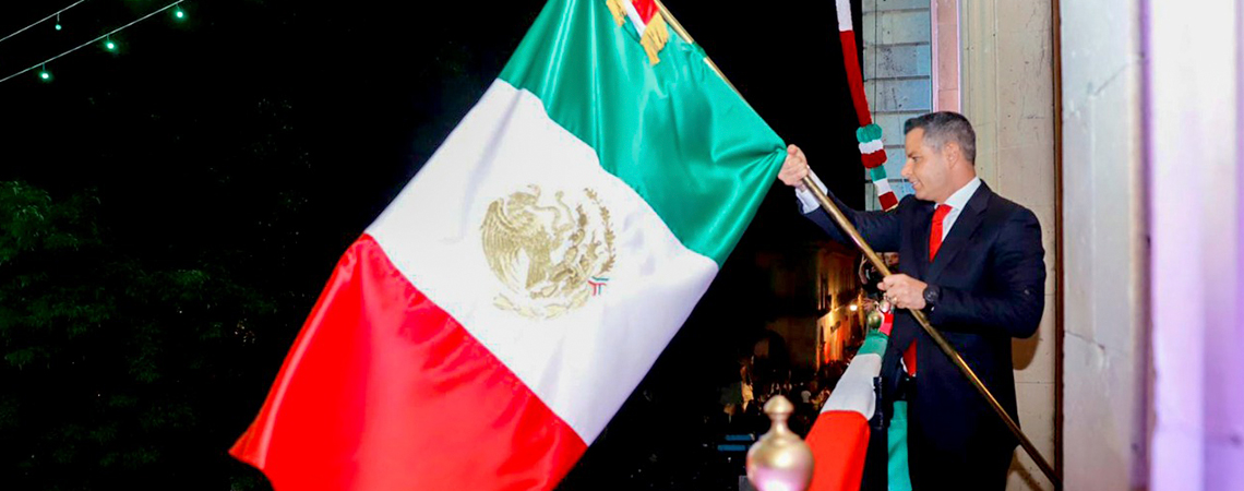 Encabeza Alejandro Murat tradicional grito de Independencia