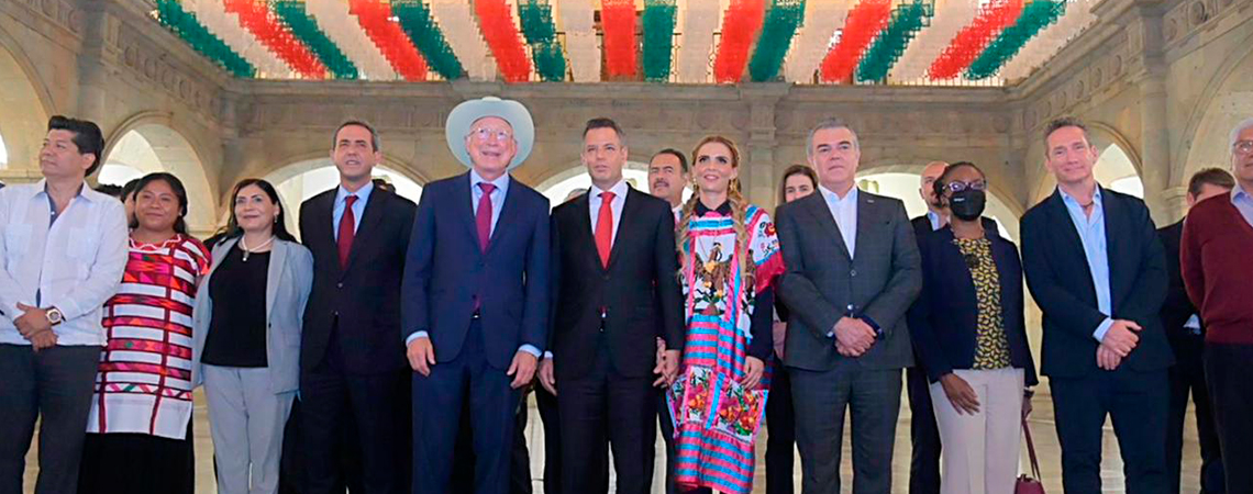 Recibe Alejandro Murat al Embajador de EEUU en México, Ken Salazar, en la casa de las y los oaxaqueños