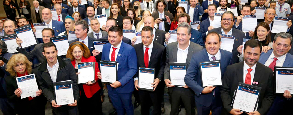 Firma Alejandro Murat compromiso por la Activación Física con el Consejo de la Comunicación en favor de una vida saludable