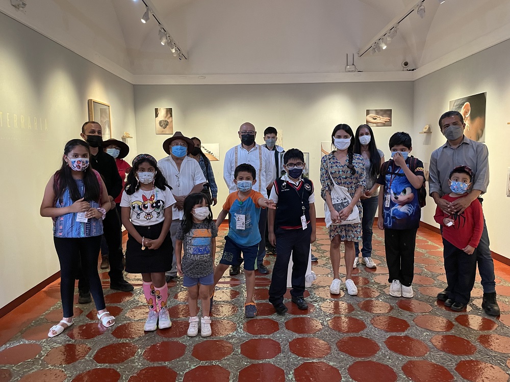 Artistas comparten visita guiada a talleristas y alumnos de la CCO